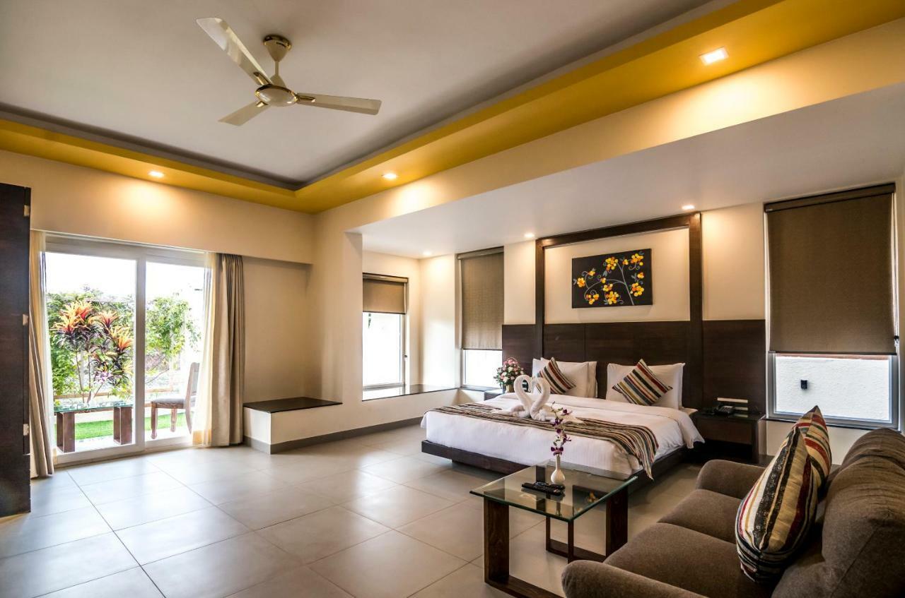Regenta Central North Goa, Arpora Exterior foto